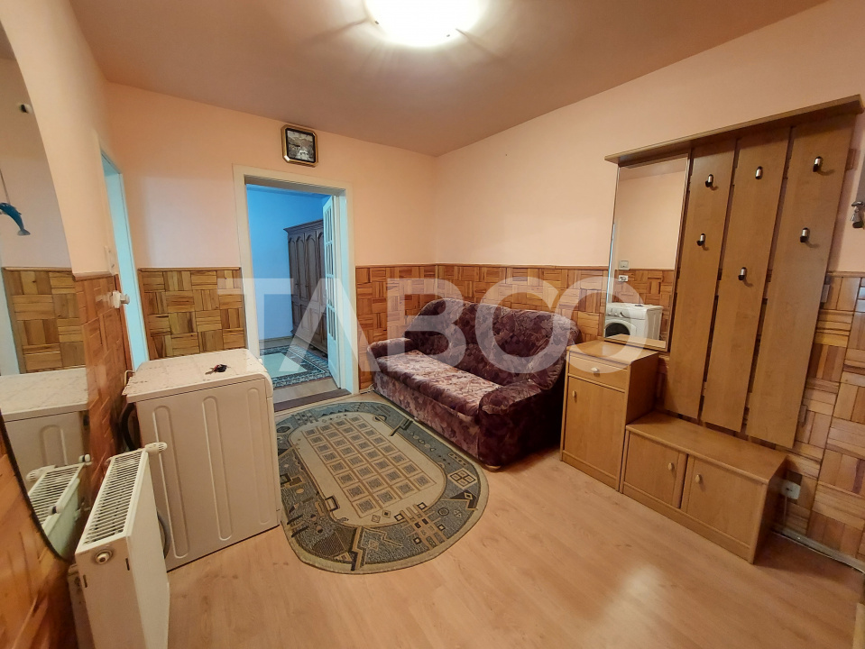 Apartament de vanzare 2 camere decomandate 52 mpu pivnita balcon Sibiu