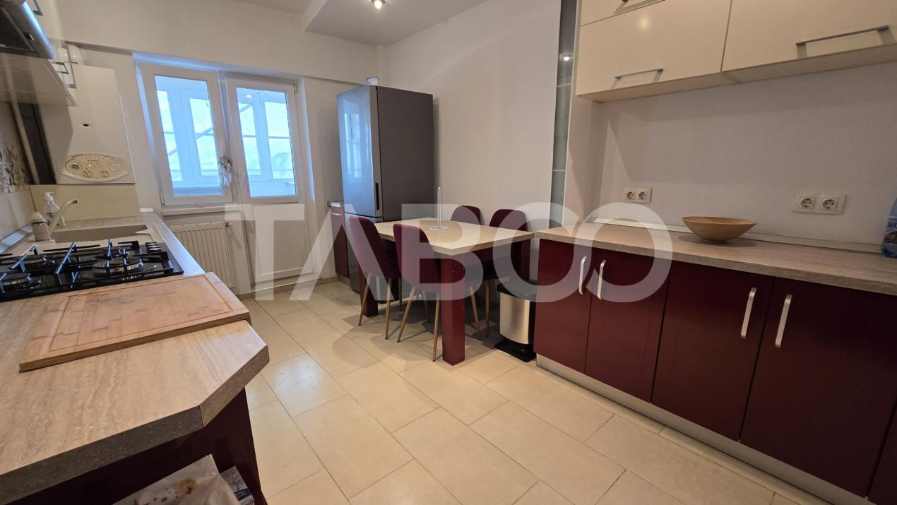 Apartament de vanzare 2 camere decomandate 60mp mobilat utilat Central