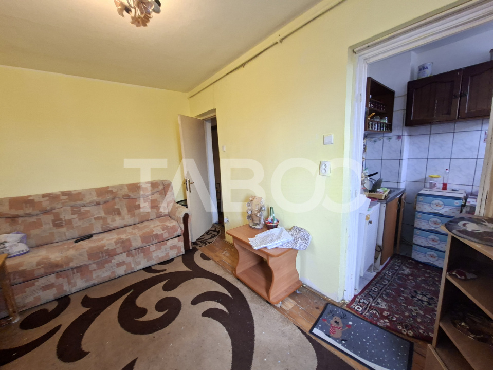 Apartament de vanzare 2 camere etaj intermediar Profi Tiglari