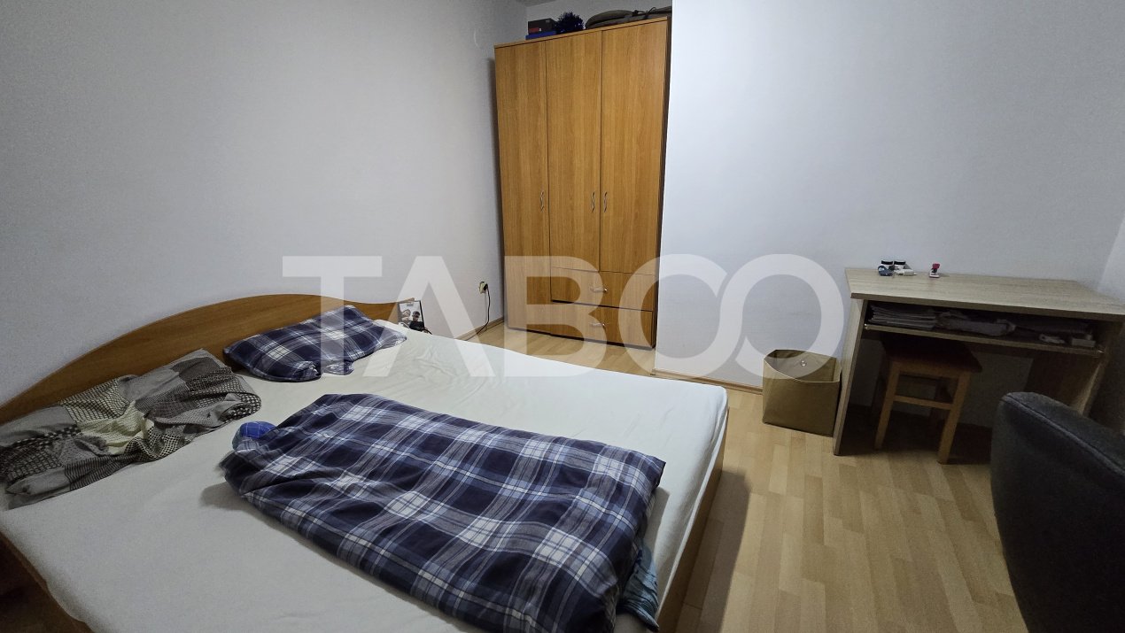 Apartament de vanzare 2 camere mobilat utilat Lazaret  