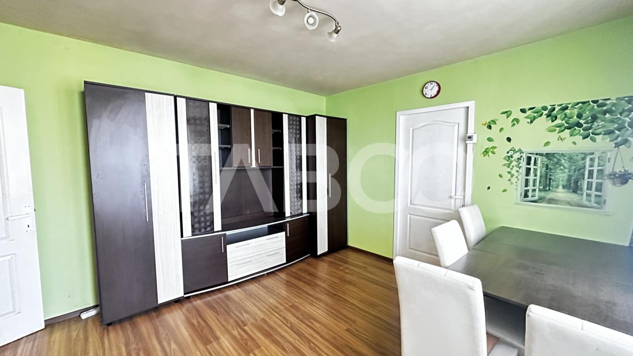 Apartament de vanzare 2 camere mobilate utilate zona Mihai Viteazul