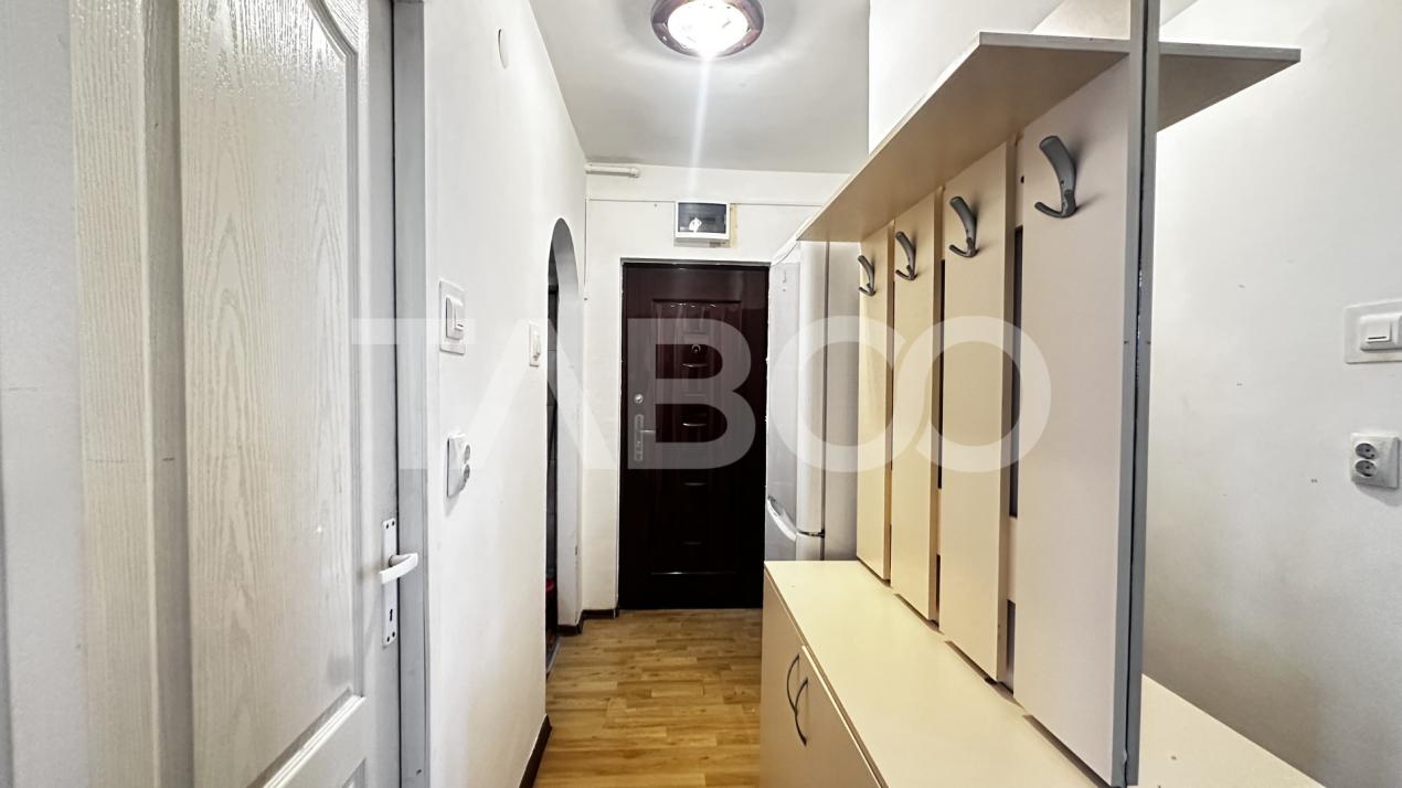 Apartament de vanzare 2 camere mobilate utilate zona Mihai Viteazul