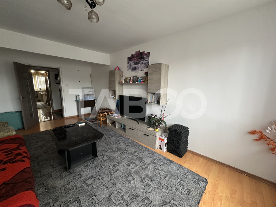 Apartament de vanzare 3 camere 2 bai 95 mp utili etaj 2 Zona Parcului