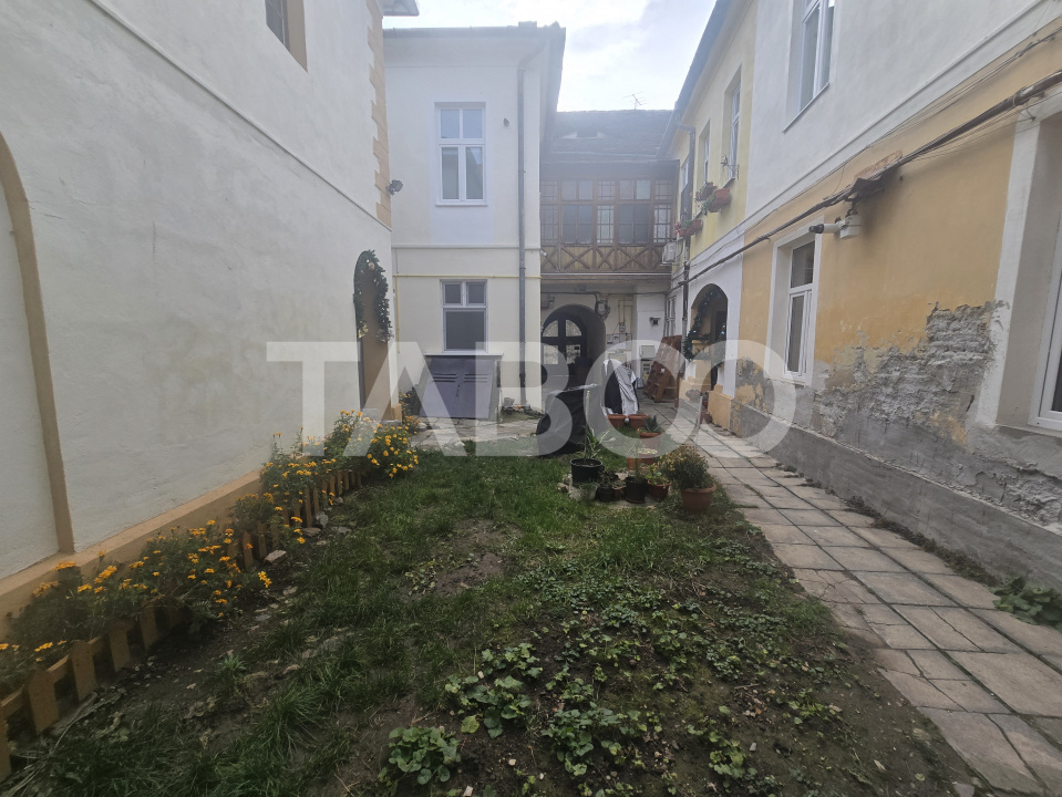 Apartament de vanzare 3 camere 2 bai Centrul Istoric Sibiu Comision 0