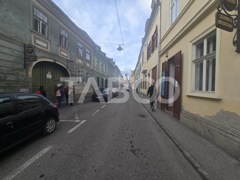 Apartament de vanzare 3 camere 2 bai Centrul Istoric Sibiu Comision 0