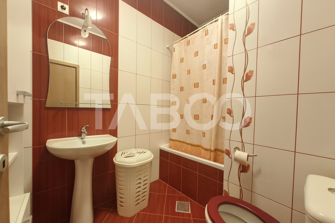 Apartament de vanzare 3 camere 2 bai etaj 1 zona Brana Selimbar