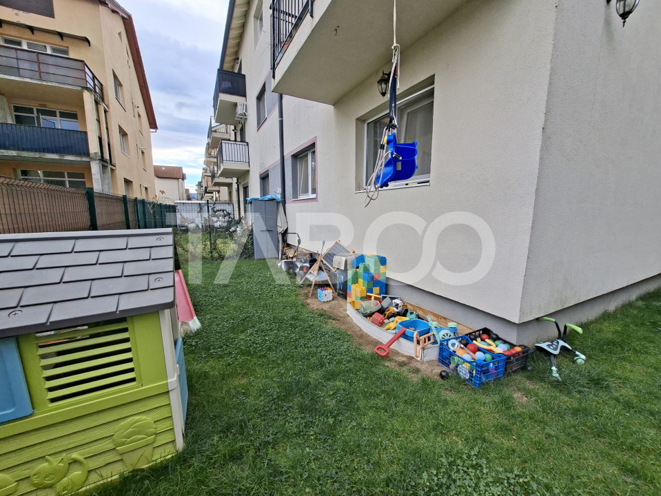 Apartament de vanzare 3 camere 2 bai gradina 74mp si parcare Selimbar
