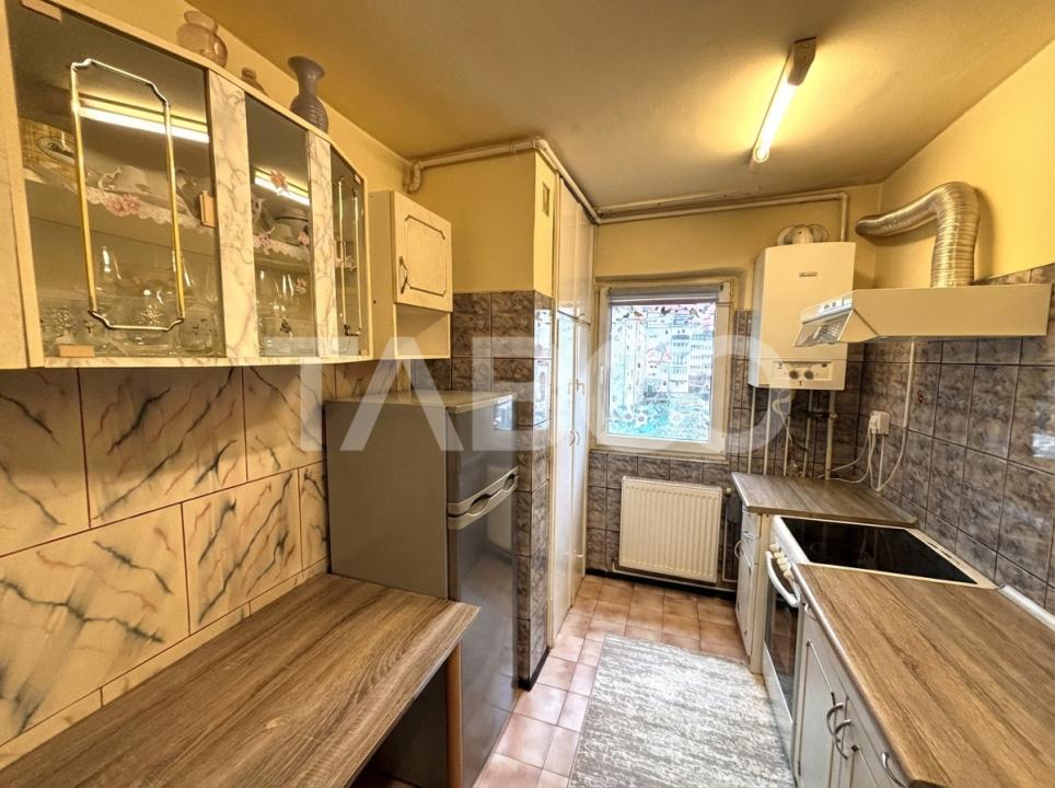 Apartament de vanzare 3 camere 55mp etaj 2+pivnita  mpu  Valea Aurie