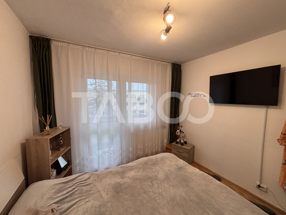 Apartament de vanzare 3 camere 55mp etaj 2+pivnita  mpu  Valea Aurie