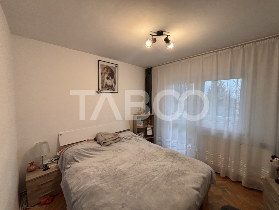 Apartament de vanzare 3 camere 55mp etaj 2+pivnita  mpu  Valea Aurie