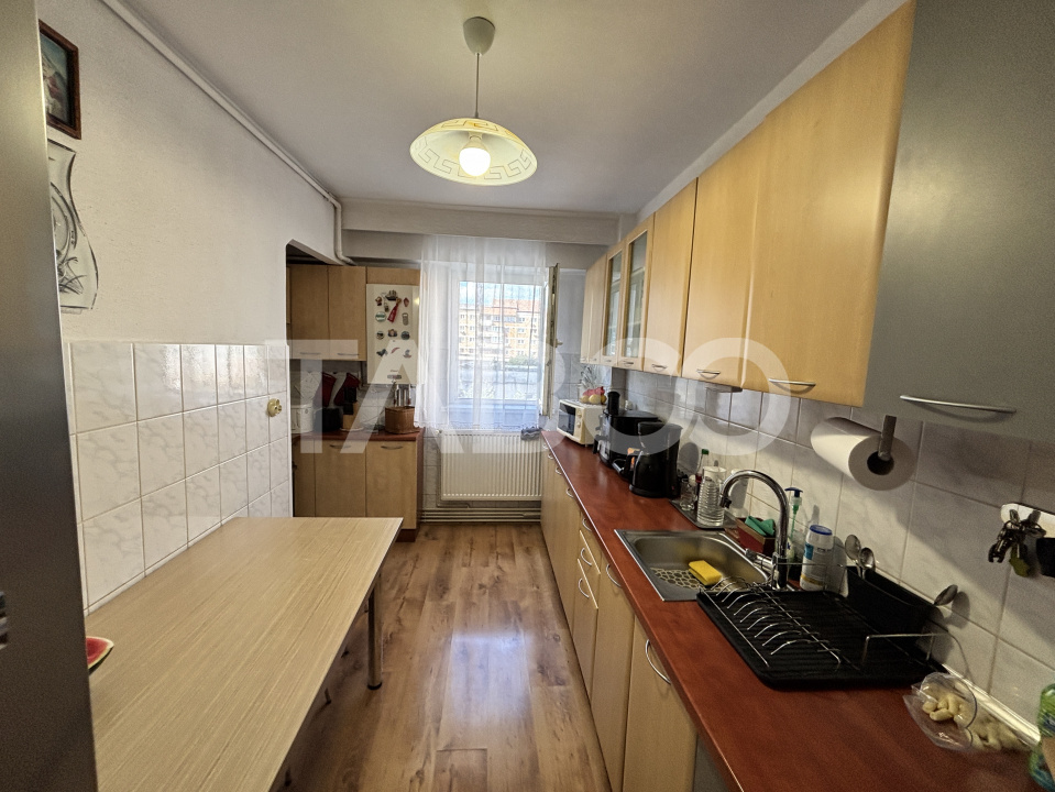 Apartament de vanzare 3 camere 65mp cu pivnita zona Valea Aurie Sibiu