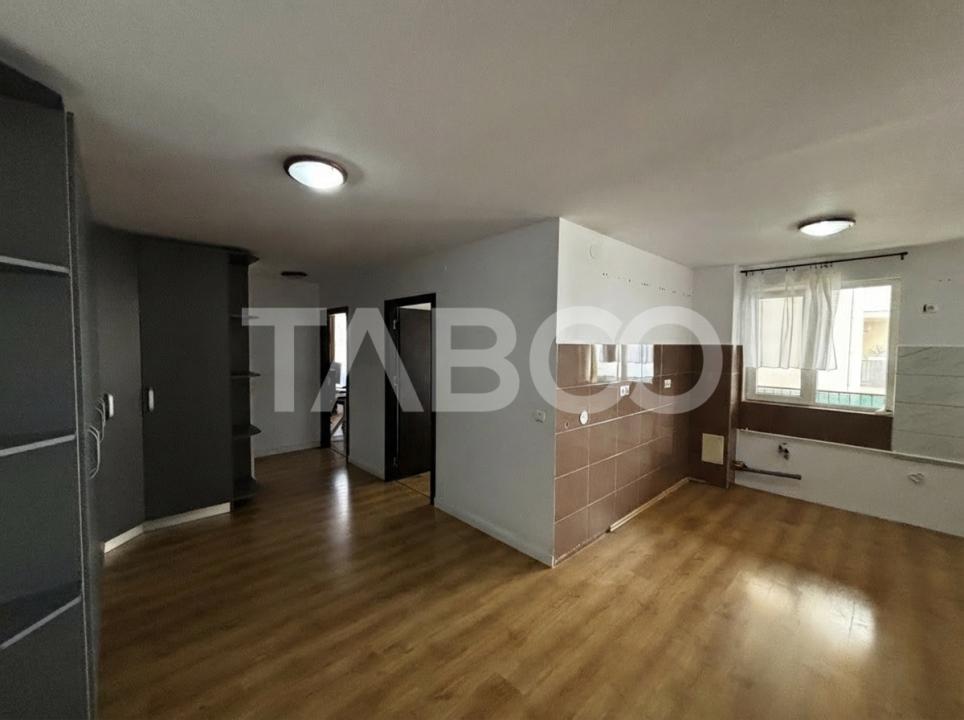 Apartament de vanzare 3 camere 82 mp + doua balcoane Zona Rahovei