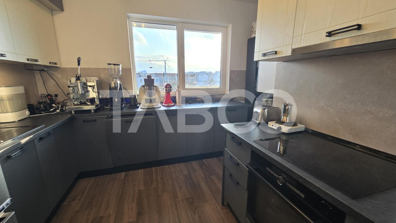 Apartament de vanzare 3 camere 93mp 2 bai balcon si lift Rahovei Sibiu