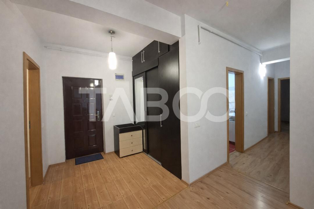 Apartament de vanzare 3 camere + boxa si balcon parcare etaj 2 Alma