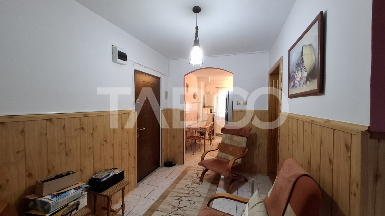 Apartament de vanzare 3 camere decomandat 58 mp zona Valea Aurie Sibiu