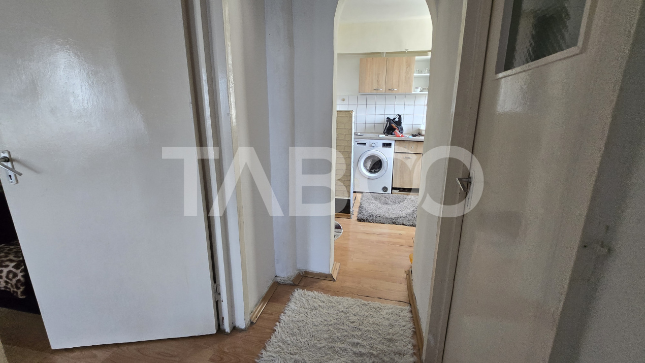 Apartament de vanzare 3 camere decomandat cu priveliste spre Tampa
