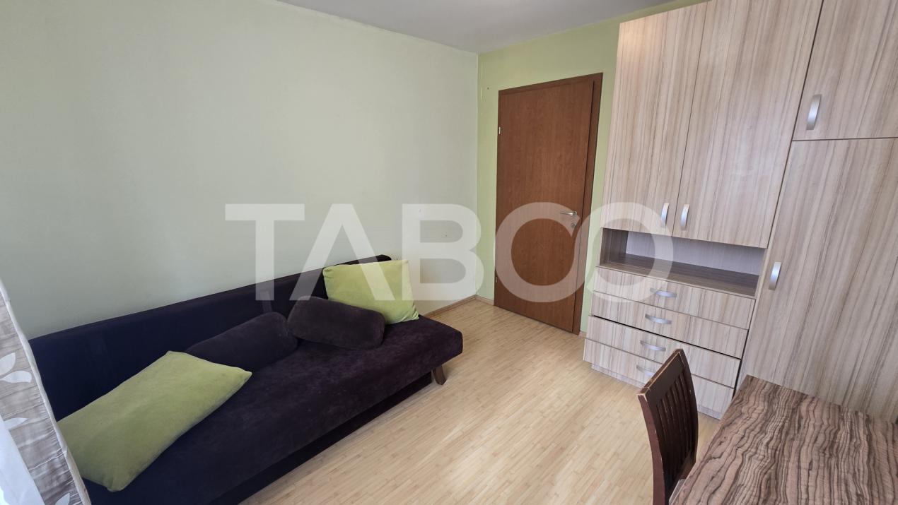 Apartament de vanzare 3 camere decomandate si balcon in zona Rahovei