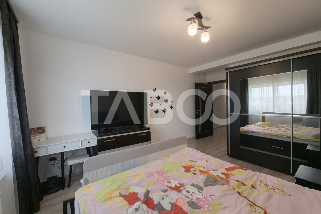 Apartament de vanzare 3 camere etaj 1 zona Brana + bloc cu gradina