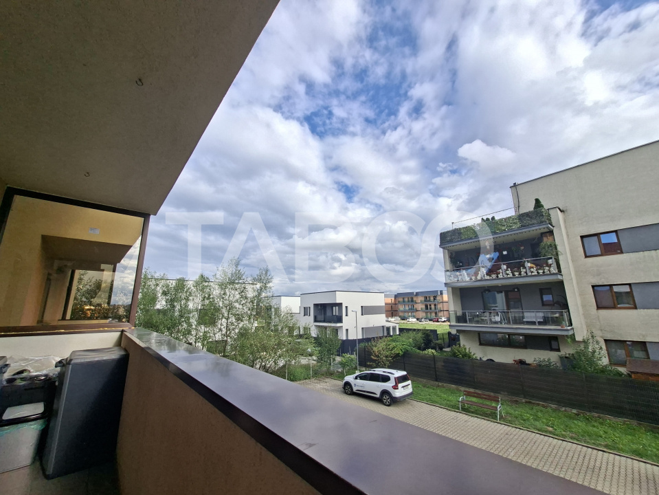 Apartament de vanzare 3 camere etaj 1 zona Brana + bloc cu gradina