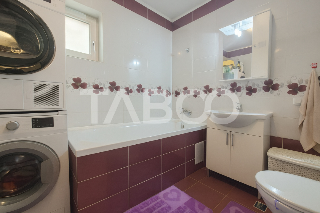 Apartament de vanzare 3 camere etaj 1 zona Brana + bloc cu gradina