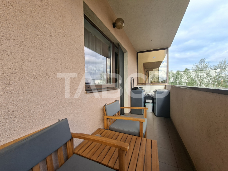Apartament de vanzare 3 camere etaj 1 zona Brana + bloc cu gradina