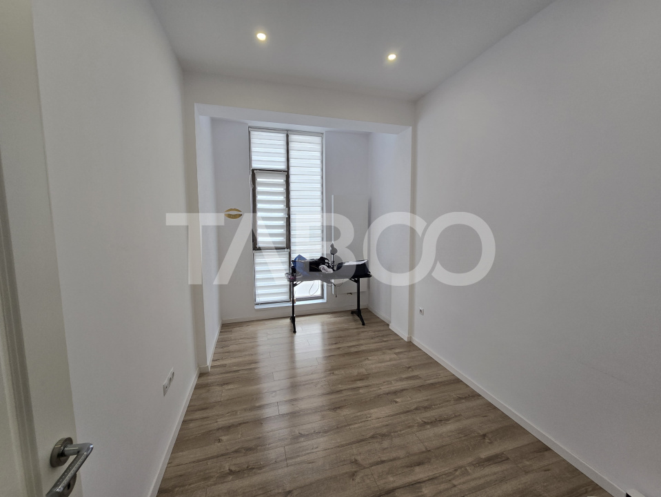 Apartament de vanzare 3 camere etaj intermediar 67 mpu Doamna Stanca