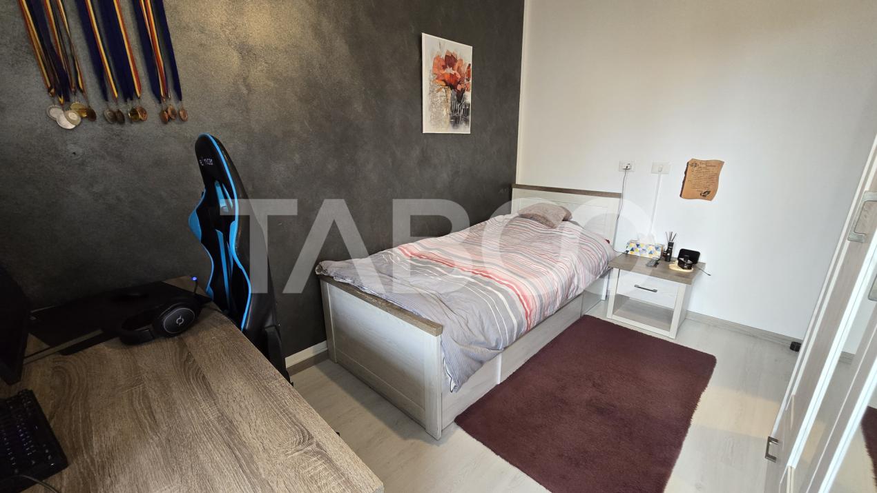 Apartament de vanzare 3 camere gradina si 2 parcari Calea Surii Mici
