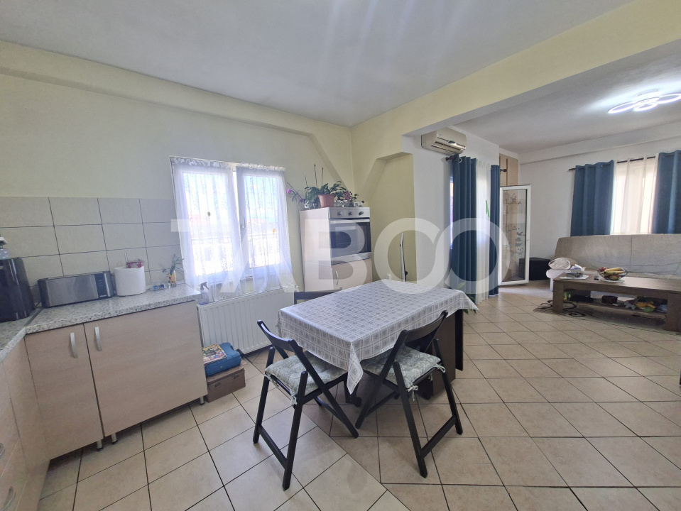 Apartament de vanzare 3 camere Terezian 70 mpu plus balcon Comision 0%