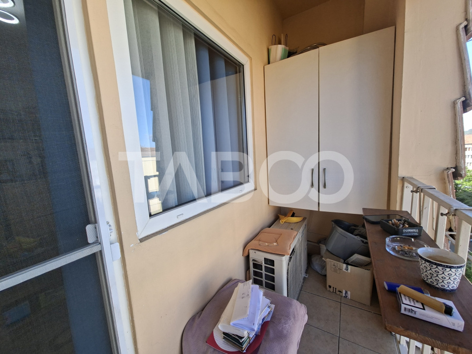 Apartament de vanzare 3 camere Terezian 70 mpu plus balcon Comision 0%