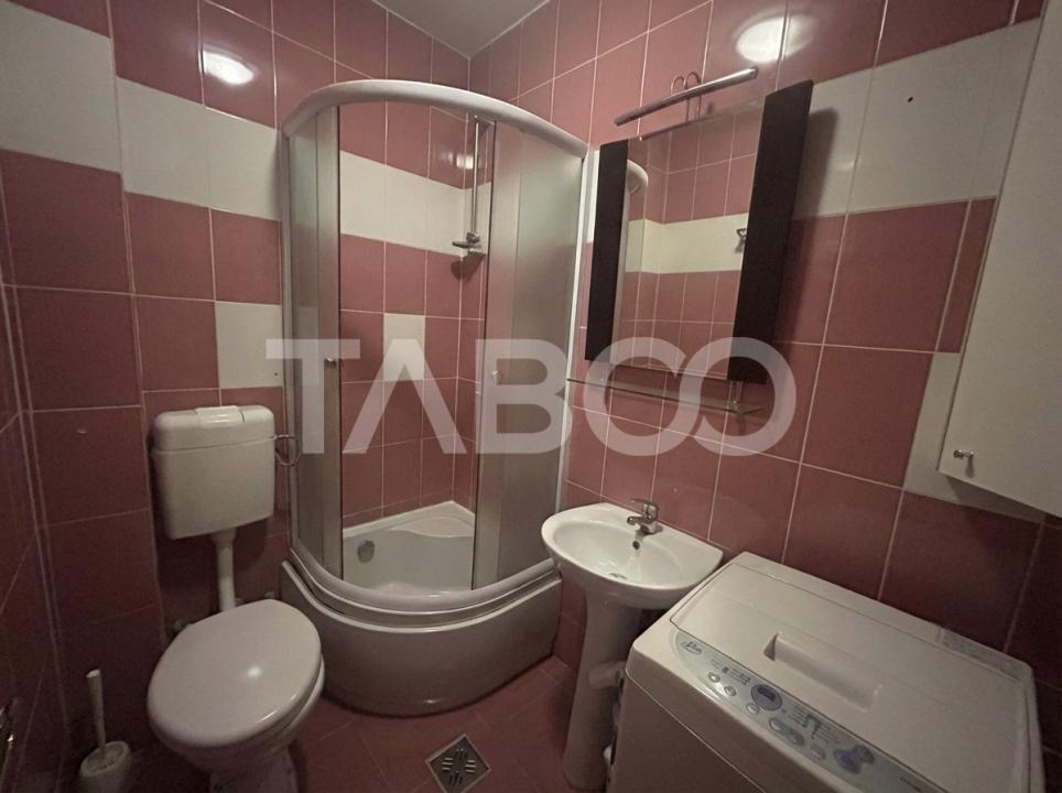 Apartament de vanzare 3 camere utilate mobilate in zona Terezian Sibiu