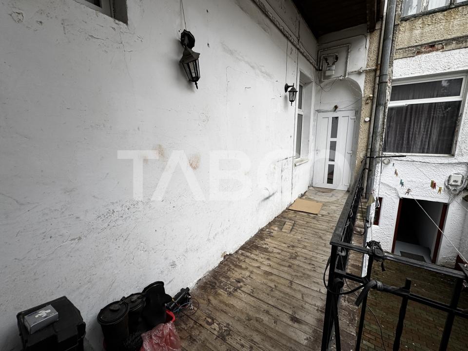 Apartament de vanzare 4 camere 2 bai 109 mp Centrul Istoric Sibiu
