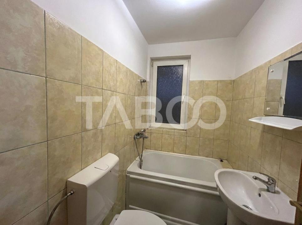 Apartament de vanzare 4 camere decomandate mobilat utilat zona Rahovei