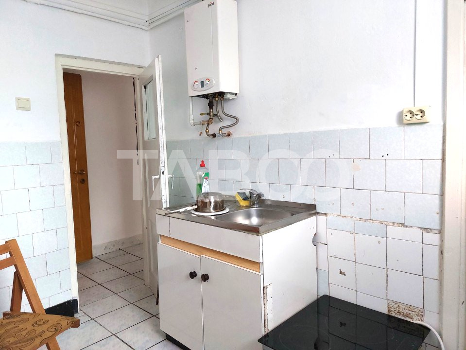 Apartament de vanzare 41 mp 2 camere etaj 2 balcon Cisnadie
