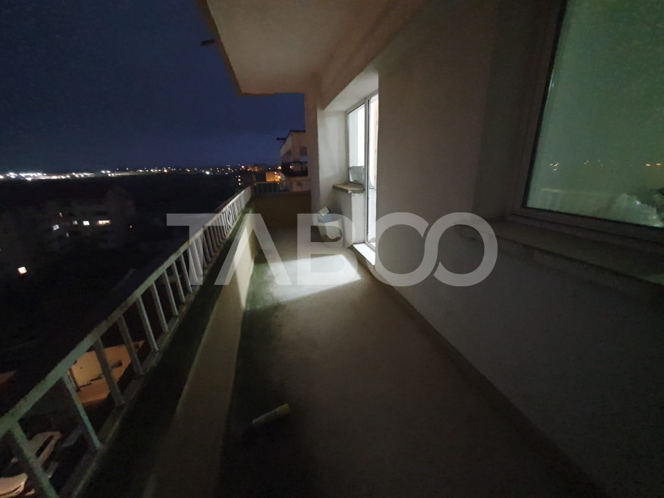 Apartament de vanzare 5 camere 121 mp utili zona Campului Fagaras