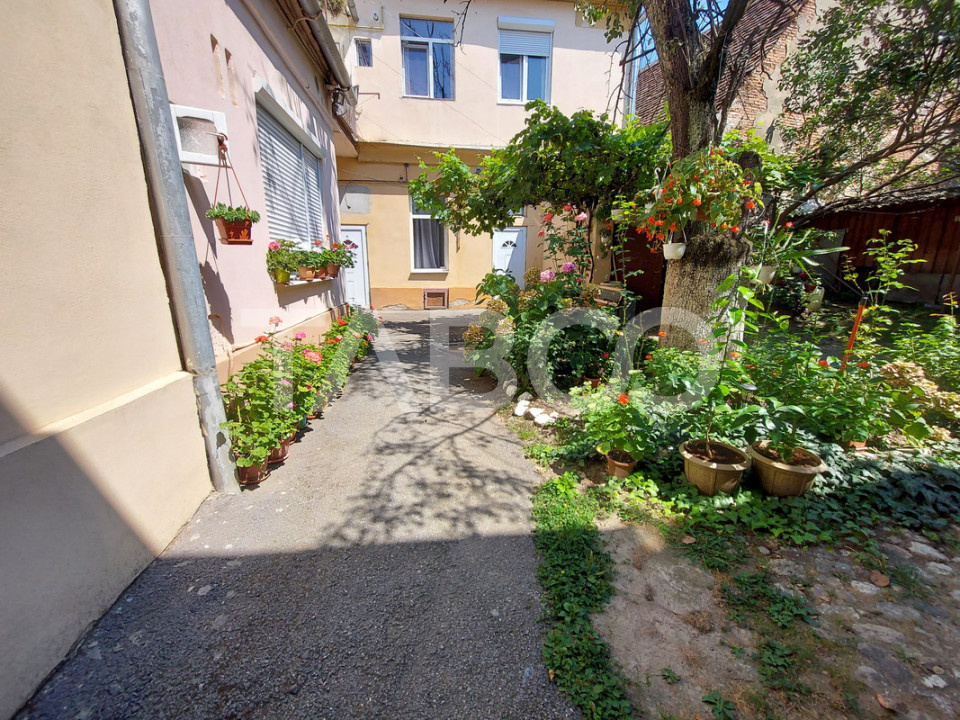 Apartament de vanzare 68 mpu 2 camere pivnita in Centrul Istoric Sibiu