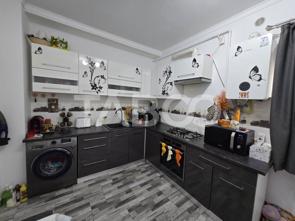 Apartament de vanzare 69mp 3 camere decomandat zona Tineretului Sibiu