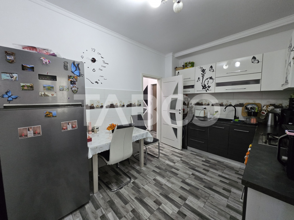 Apartament de vanzare 69mp 3 camere decomandat zona Tineretului Sibiu