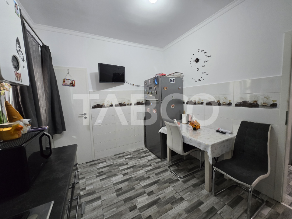 Apartament de vanzare 69mp 3 camere decomandat zona Tineretului Sibiu