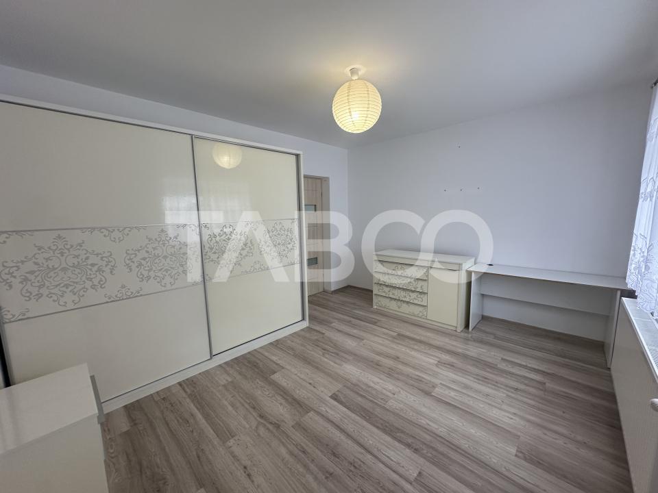 Apartament de vanzare 78 mpu 3 camere loc de parcare si gradina 90 mp