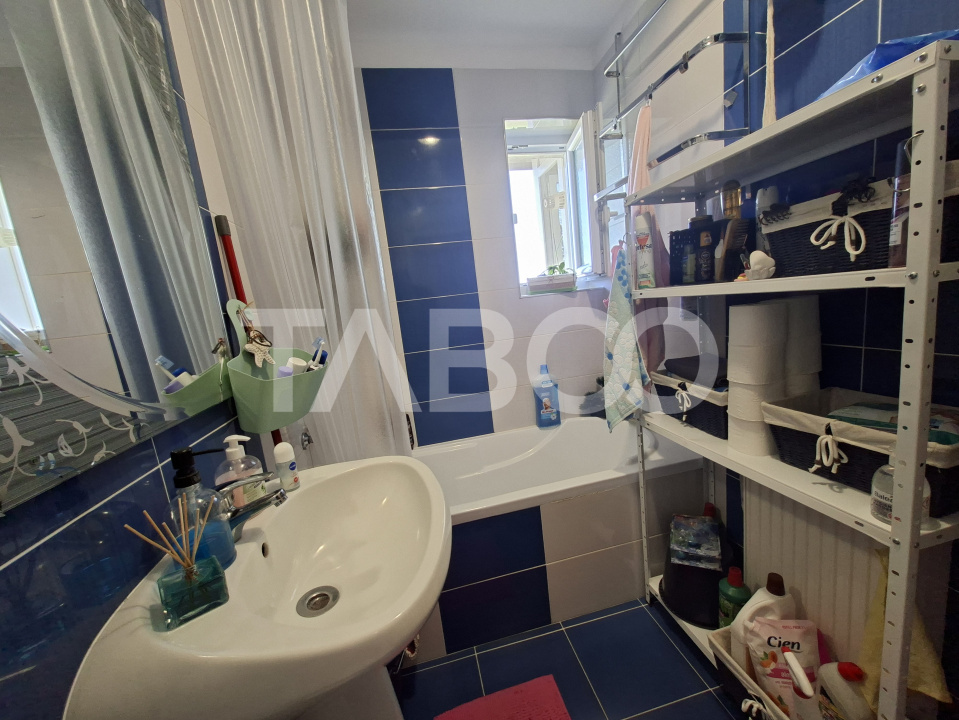 Apartament de vanzare Calea Surii Mici 3 camere balcon loc de parcare