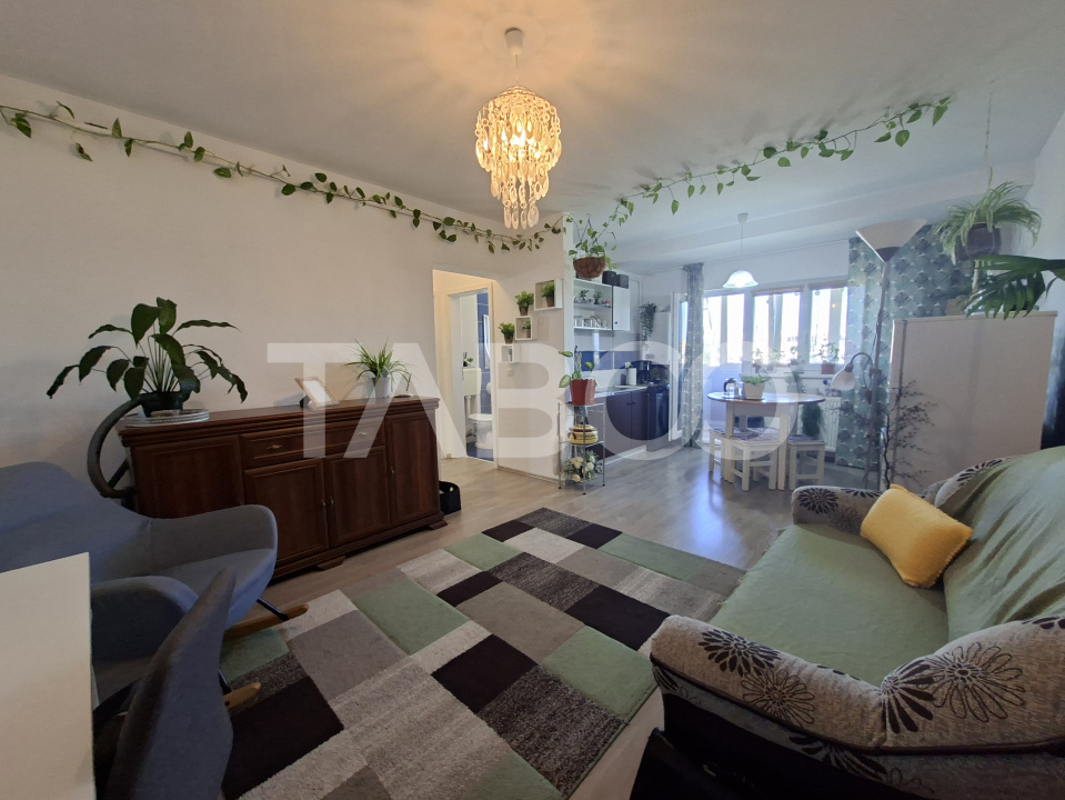 Apartament de vanzare Calea Surii Mici 3 camere balcon loc de parcare