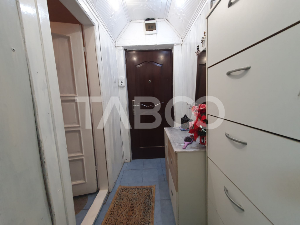 Apartament de vanzare cu 2 camere semidecomandat 40 mp utili