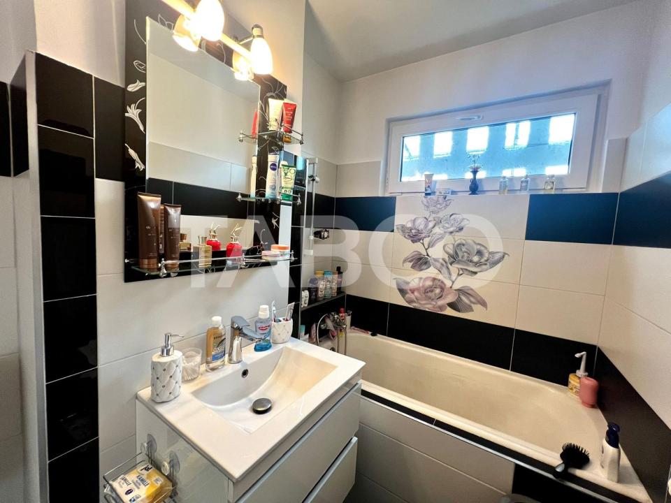 Apartament de vanzare cu 2 camere semidecomandat modern zona Rahovei