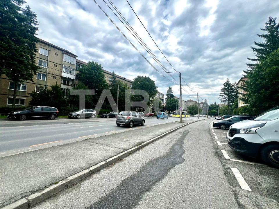 Apartament de vanzare cu 2 camere semidecomandat modern zona Rahovei