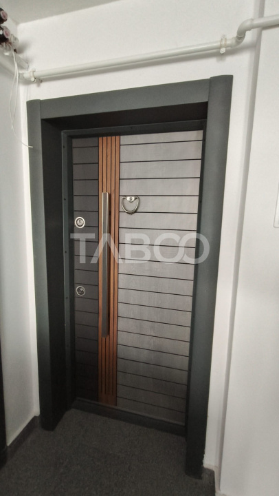 Apartament de vanzare cu 2 camere si curte proprie in bloc nou
