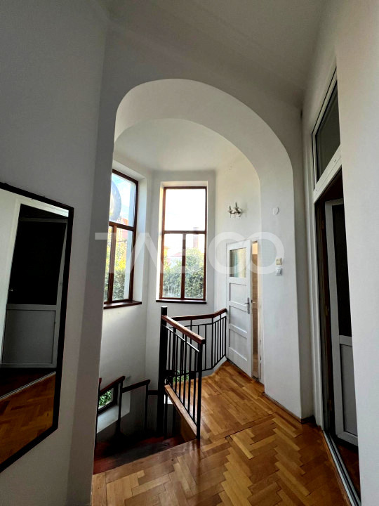 Apartament de vanzare cu 3 camere 111 mpu zona Central din Sibiu