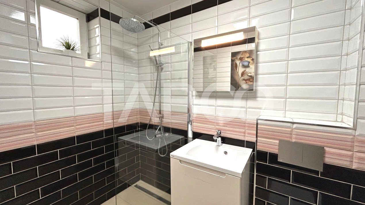 Apartament de vanzare cu 3 camere 2 bai balcon loc de parcare in Sibiu