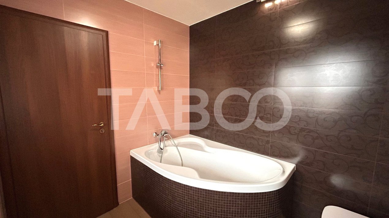 Apartament de vanzare cu 3 camere 2 bai balcon loc de parcare in Sibiu