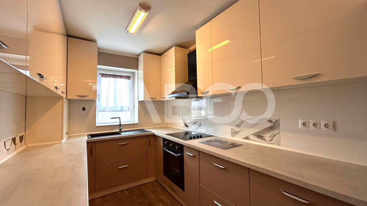 Apartament de vanzare cu 3 camere 2 bai balcon loc de parcare in Sibiu