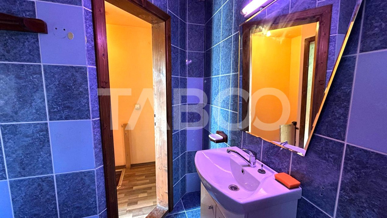 Apartament de vanzare cu 3 camere 63 mpu 2 balcoane 2 bai in Sibiu